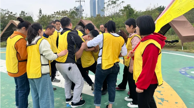 沃克能源18周年庆团建游戏.png